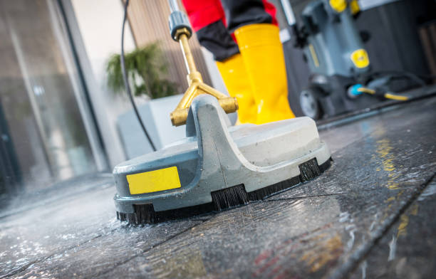Best Garage Pressure Washing  in Escanaba, MI